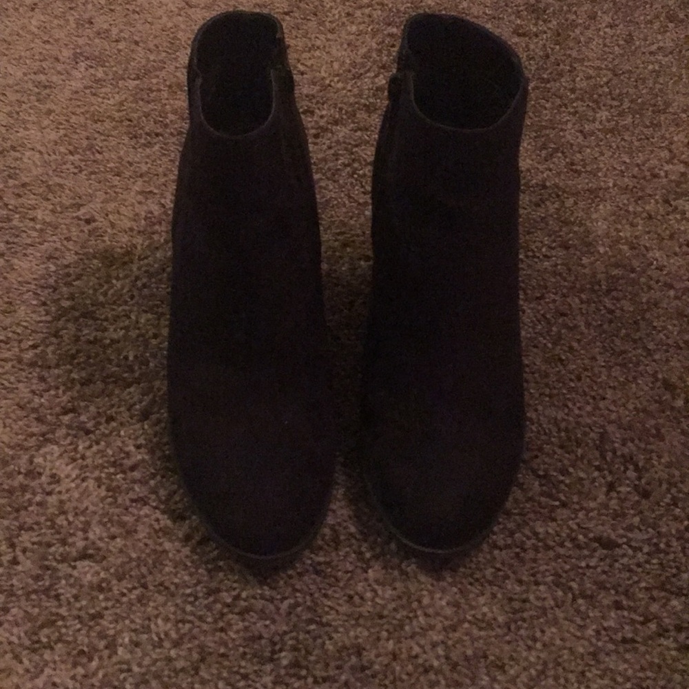 BANANA REPUBLIC BOOTS 💕SALE